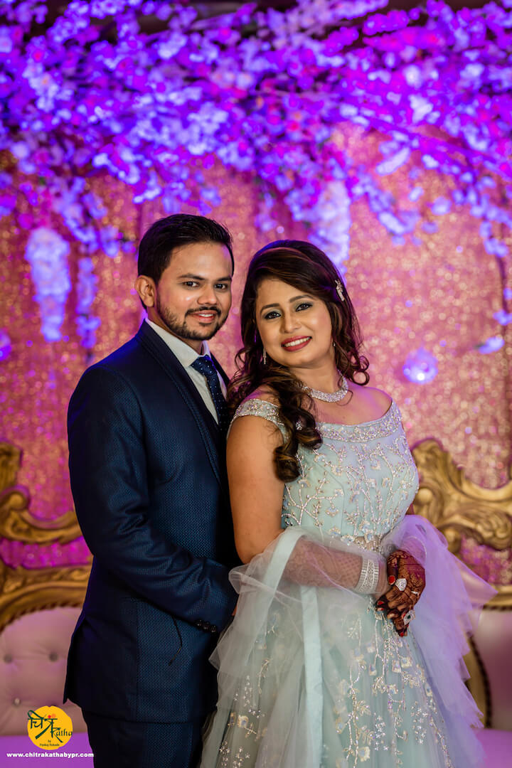 Indian couple posing at reception venue. | Photo 270718